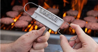 Custom BBQ Branding Iron with 55 Letters – Hot Stamping Die with Wooden Handle for Grilling Fun