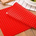 Non-Stick Silicone Pyramid Baking Mat – Heat-Resistant BBQ Cooking Grid for Oven & Microwave Use
