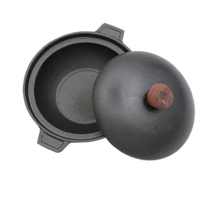 Traditional Cast Iron Pot with Optional Lid and Rattan Basket Set
