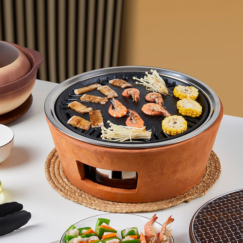 Compact Outdoor Charcoal BBQ Grill with Anti-Scalding Base

